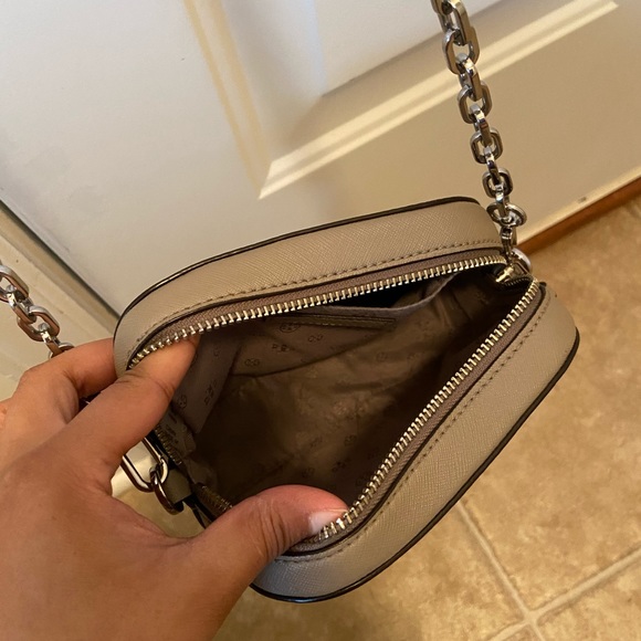 ❌SOLD❌Tory Burch Crossbody - Picture 3 of 3